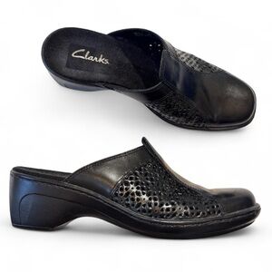 Clarks Black Leather Laser Cut Mule Comfort Shoes Womens 9 Clog Slip On Fall